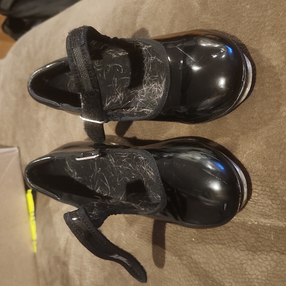 Girls tap shoes